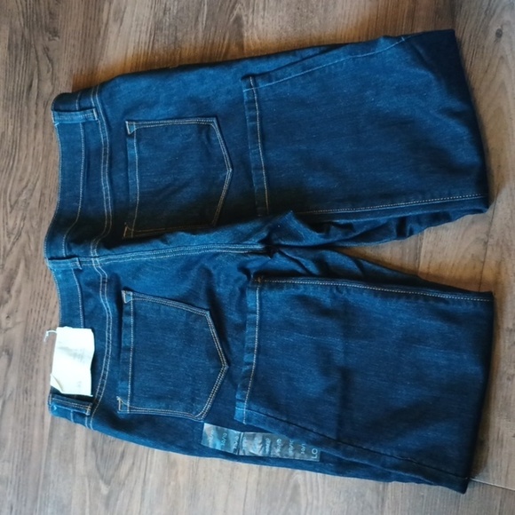 Ann Taylor Loft Modern Cropped Jeans TTT - Picture 2 of 4